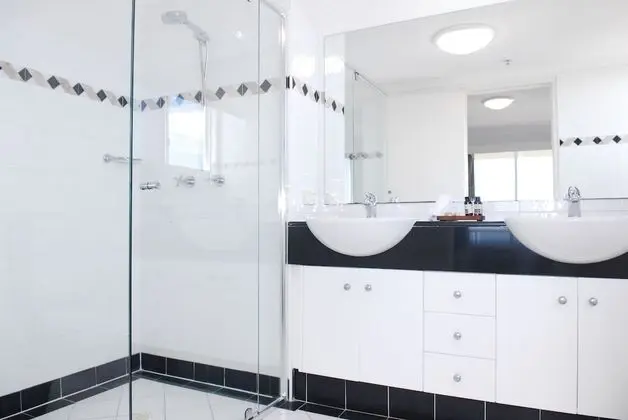 Two Bedroom Ocean-View Apartment