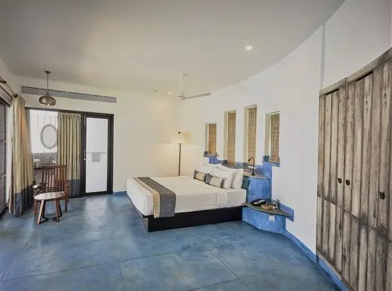 Kır Evi, Sigara İçilmez (Blue pearl with plunge pool )