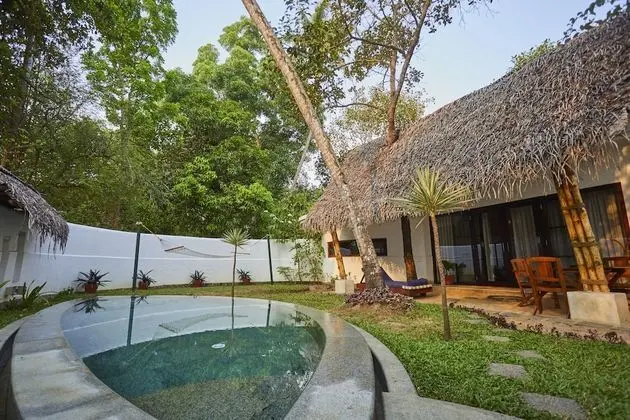 Kır Evi, Sigara İçilmez (Blue pearl with plunge pool )