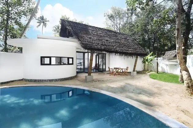 Kır Evi, Sigara İçilmez (Blue pearl with plunge pool )