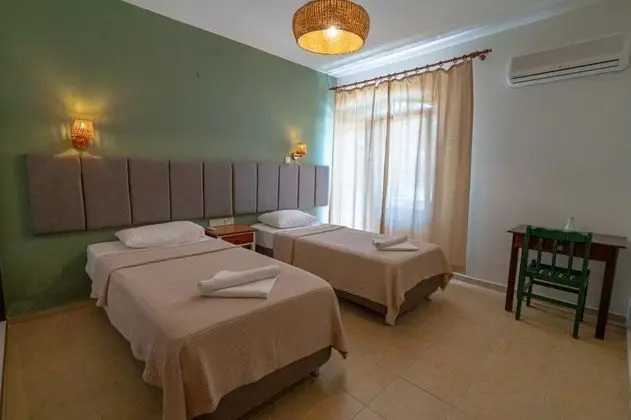Twin, Havuz ve Bahçe Manzaralı, Balkonlu