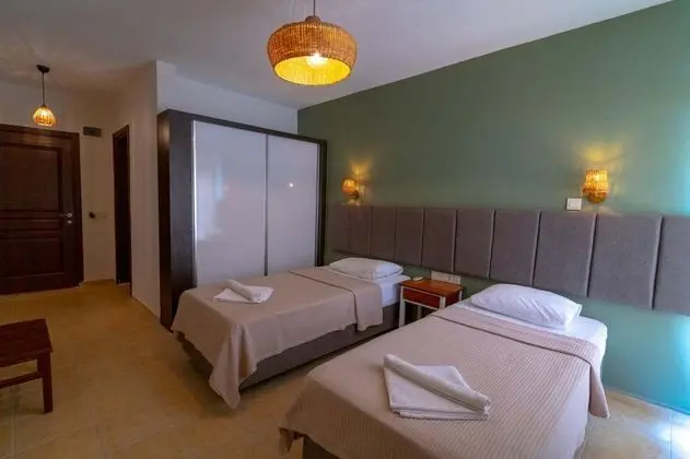 Twin, Havuz ve Bahçe Manzaralı, Balkonlu