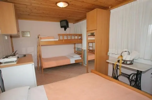 Dört Kişilik Oda