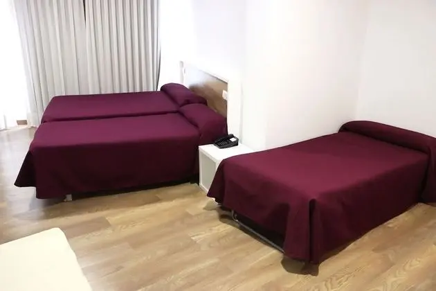 Family İki Ayrı Yataklı Oda (With Extra Bed)