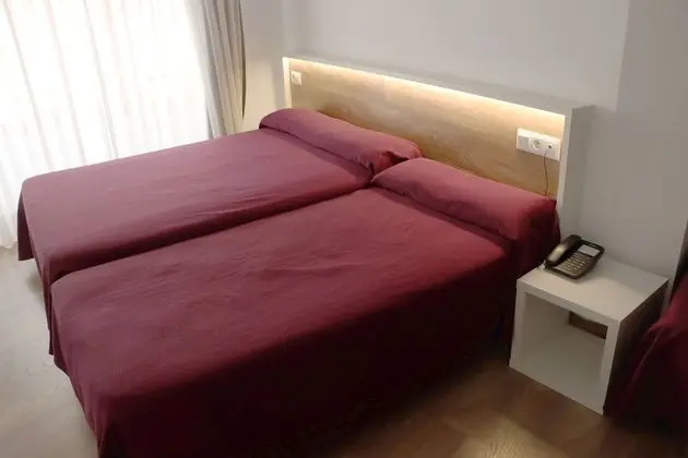 Family İki Ayrı Yataklı Oda (With Extra Bed)