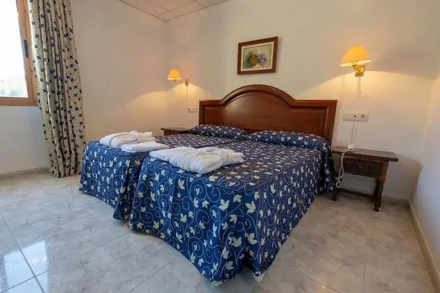 Tek Büyük veya İki Ayrı Yataklı Oda, Nehir Manzaralı