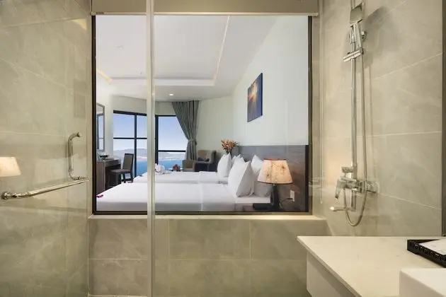 Deluxe Tek Büyük veya İki Ayrı Yataklı Oda, Balkon, Deniz Manzaralı