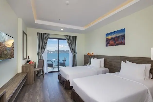 Premier Tek Büyük veya İki Ayrı Yataklı Oda, Balkon, Deniz Manzaralı