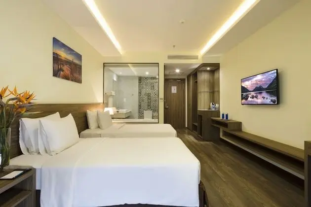 Premier Tek Büyük veya İki Ayrı Yataklı Oda, Balkon, Deniz Manzaralı