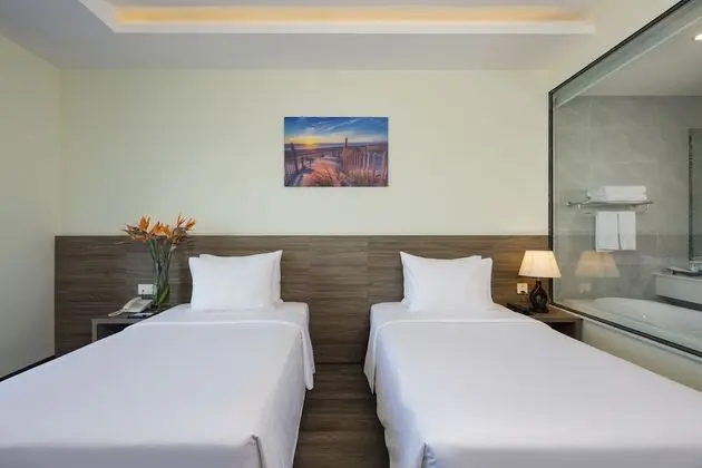 Premier Tek Büyük veya İki Ayrı Yataklı Oda, Balkon, Deniz Manzaralı