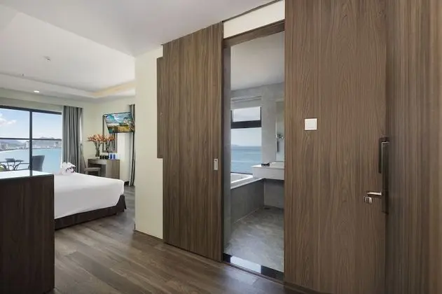 Süit, 1 En Büyük (King) Boy Yatak, Balkon, Deniz Manzaralı