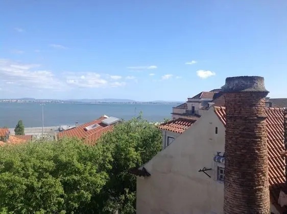 Stüdyo, Nehir Manzaralı