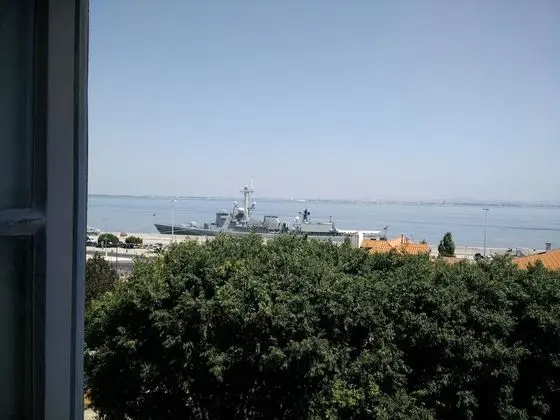 Stüdyo, Nehir Manzaralı