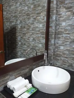 Junior Üç Kişilik Oda, 1 Yatak Odası, Balkon, Şehir Manzaralı