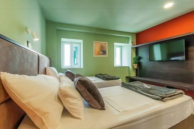 Deluxe Studio, 1 Bedroom...