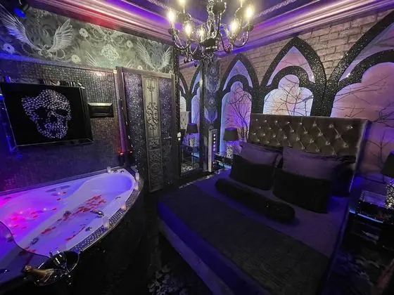 Luxury Tek Büyük Yataklı Oda