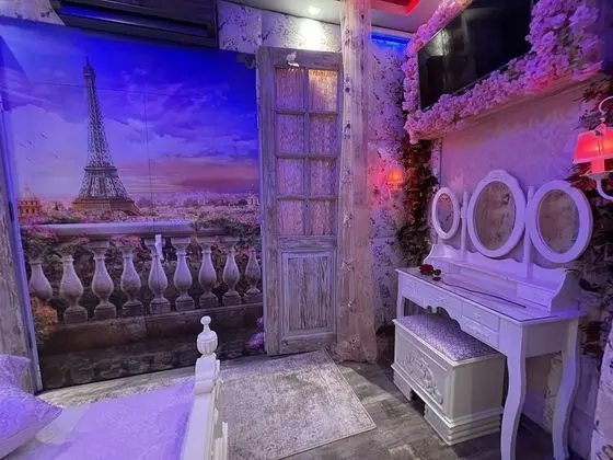 Romantic Tek Büyük Yataklı Oda