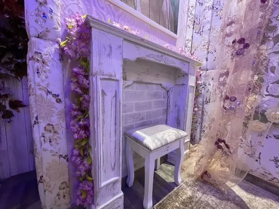 Romantic Tek Büyük Yataklı Oda