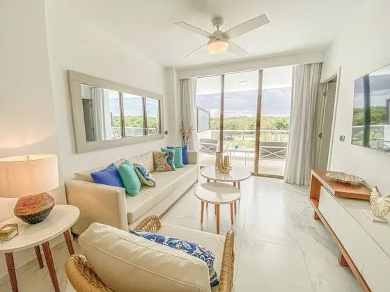 Exclusive Apart Daire, 2 Yatak Odası, Balkon, Havuz Manzaralı