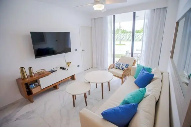 Exclusive Apart Daire, 2 Yatak Odası, Balkon, Havuz Manzaralı