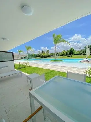 Exclusive Apart Daire, 2 Yatak Odası, Balkon, Havuz Manzaralı