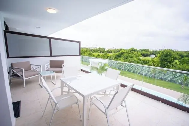 Exclusive Apart Daire, 2 Yatak Odası, Balkon, Havuz Manzaralı