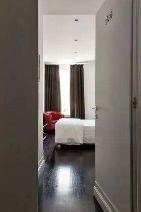 Basic Tek Büyük Yataklı Oda