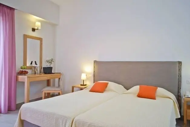 Tek Büyük veya İki Ayrı Yataklı Oda