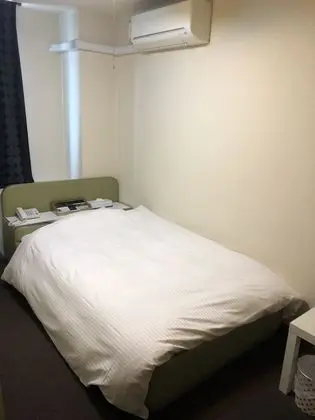 Tek Kişilik Oda, Sigara İçilebilir
