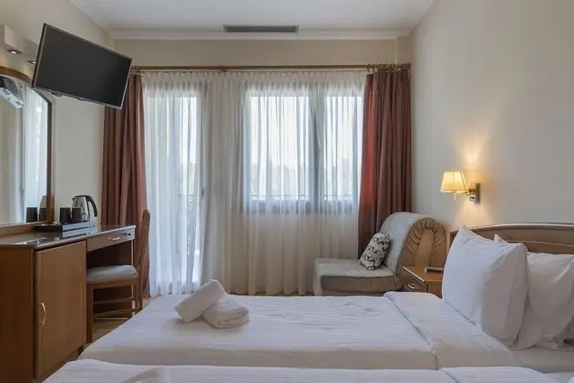 Comfort Tek Büyük Yataklı Oda