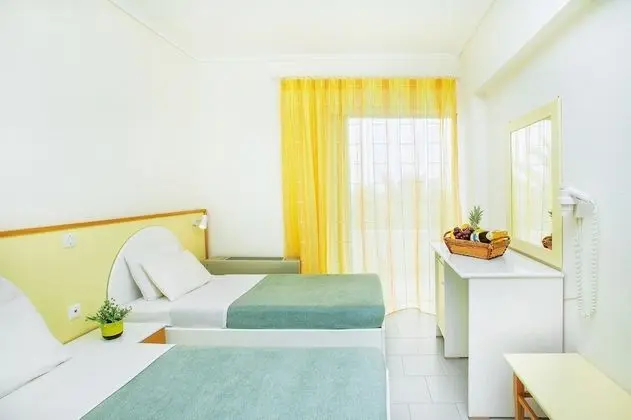 Family Oda, Havuz Manzaralı