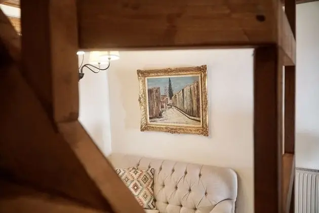 Üç Kişilik Oda, Şömine (Maisonette with Attic)