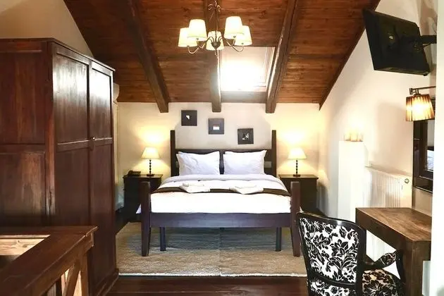 Üç Kişilik Oda, Şömine (Maisonette with Attic)