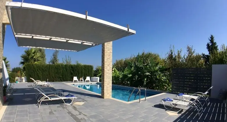 Villa, 5 Yatak Odası, Şömine