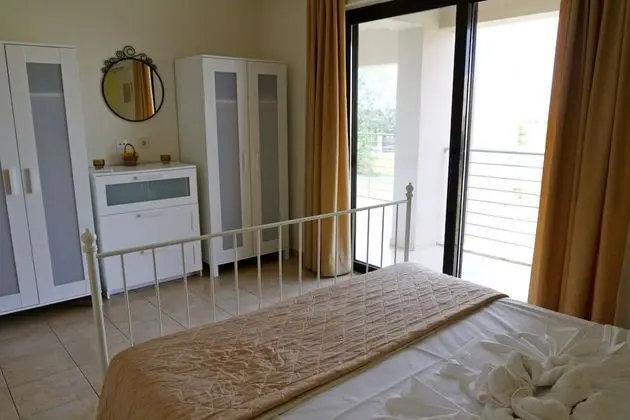 Villa, 5 Yatak Odası, Şömine
