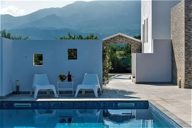 Villa, 5 Yatak Odası, Balkon
