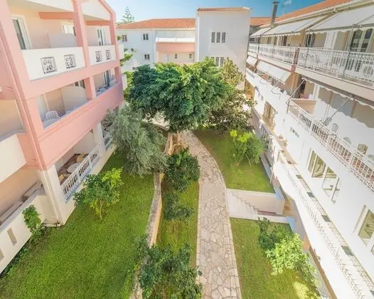 Apart Daire, 2 Yatak Odası, Bahçe Manzaralı