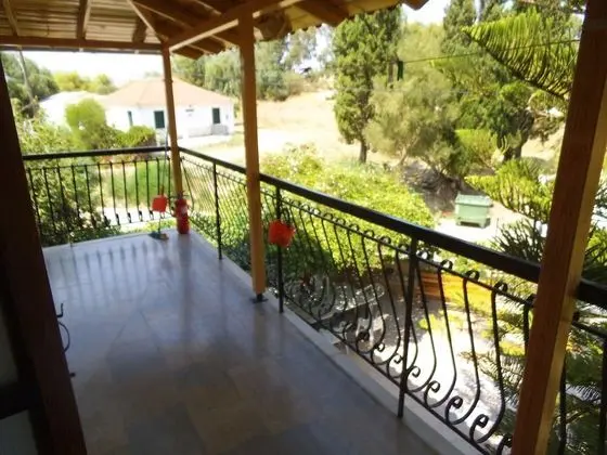 Apart Daire, 2 Yatak Odası, Balkon, Bahçe Manzaralı