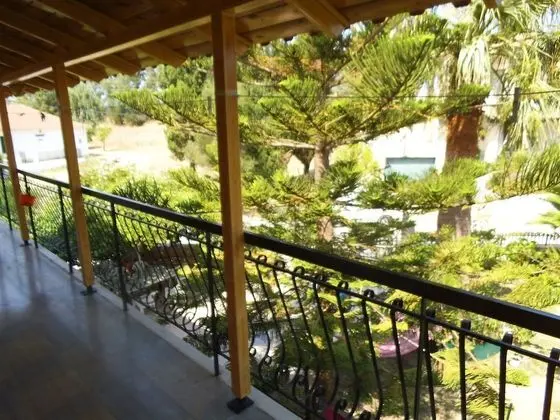 Apart Daire, 2 Yatak Odası, Balkon, Bahçe Manzaralı
