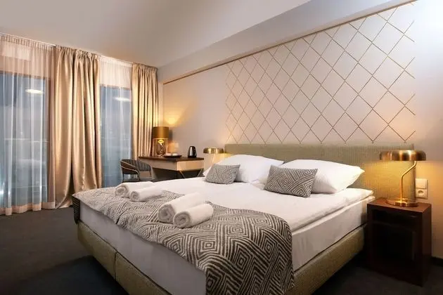 Economy Tek Büyük veya İki Ayrı Yataklı Oda, Avlu