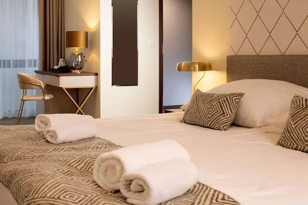 Economy Tek Büyük veya İki Ayrı Yataklı Oda, Avlu