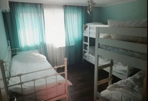 302 / 1 Bed in Mixed Dormitory