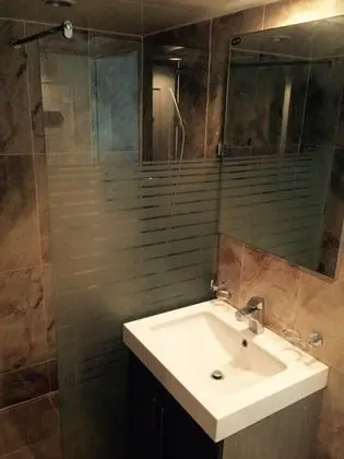 302 / 1 Bed in Mixed Dormitory
