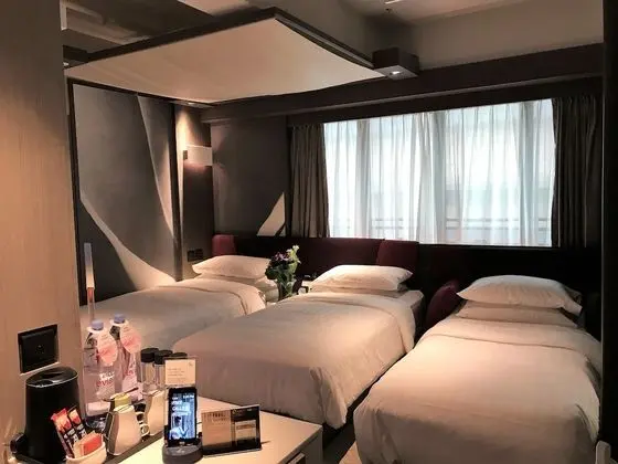 Deluxe Üç Kişilik Oda