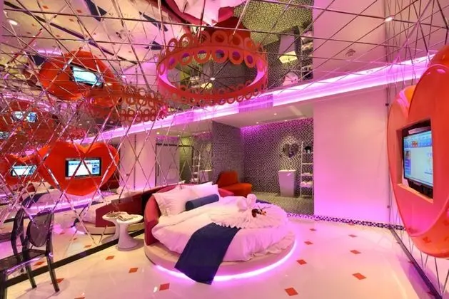 Romantic Tek Büyük Yataklı Oda