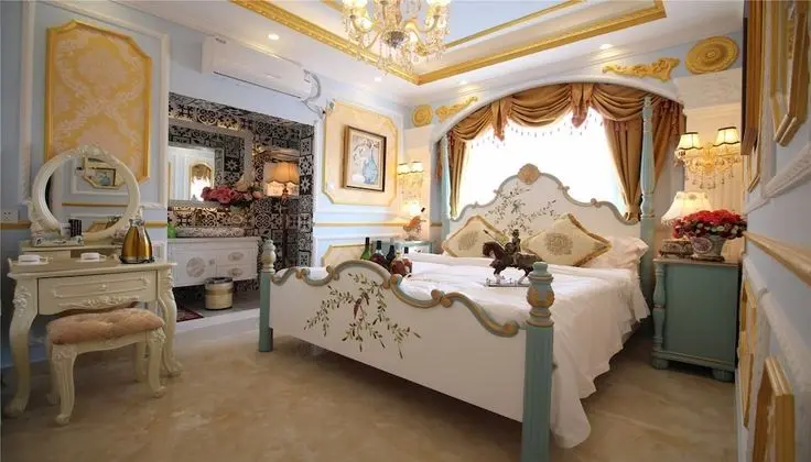 Deluxe Tek Büyük Yataklı Oda