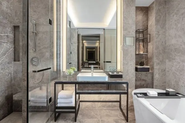Oda, 2 Çift Kişilik Yatak, Şehir Manzaralı