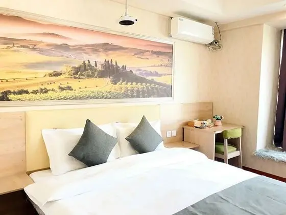 Deluxe Tek Büyük Yataklı Oda