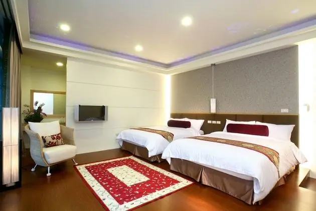 Luxury Dört Kişilik Oda, 2 Büyük (Queen) Boy Yatak, Balkon, Nehir Manzaralı