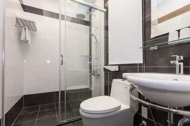 Standard Dört Kişilik Oda, Balkon